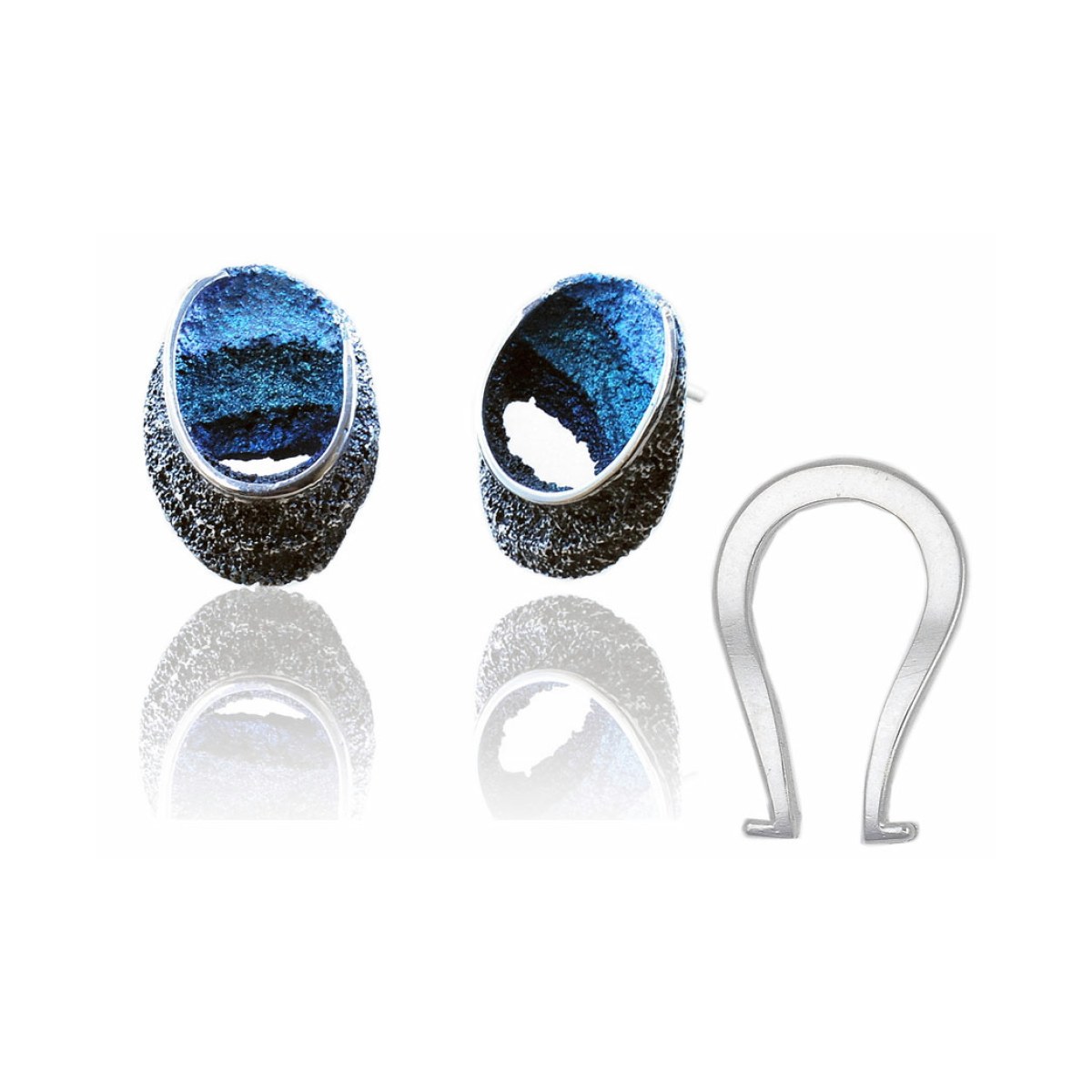 Formentera-blue Sinera big earrings van Arior Barcelona