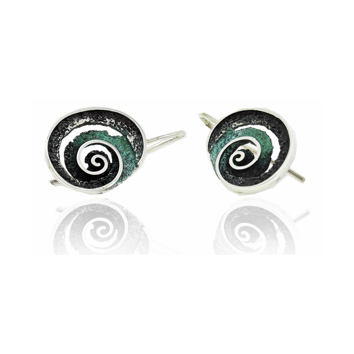 Emerald-green Riera big earrings van Arior Barcelona
