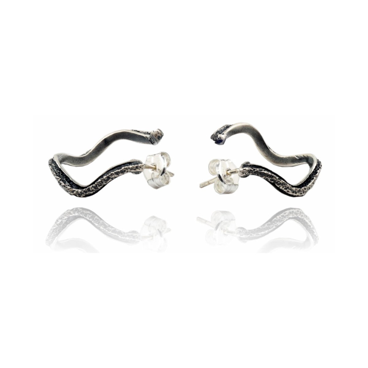 Simone little texture earring van Arior Barcelona