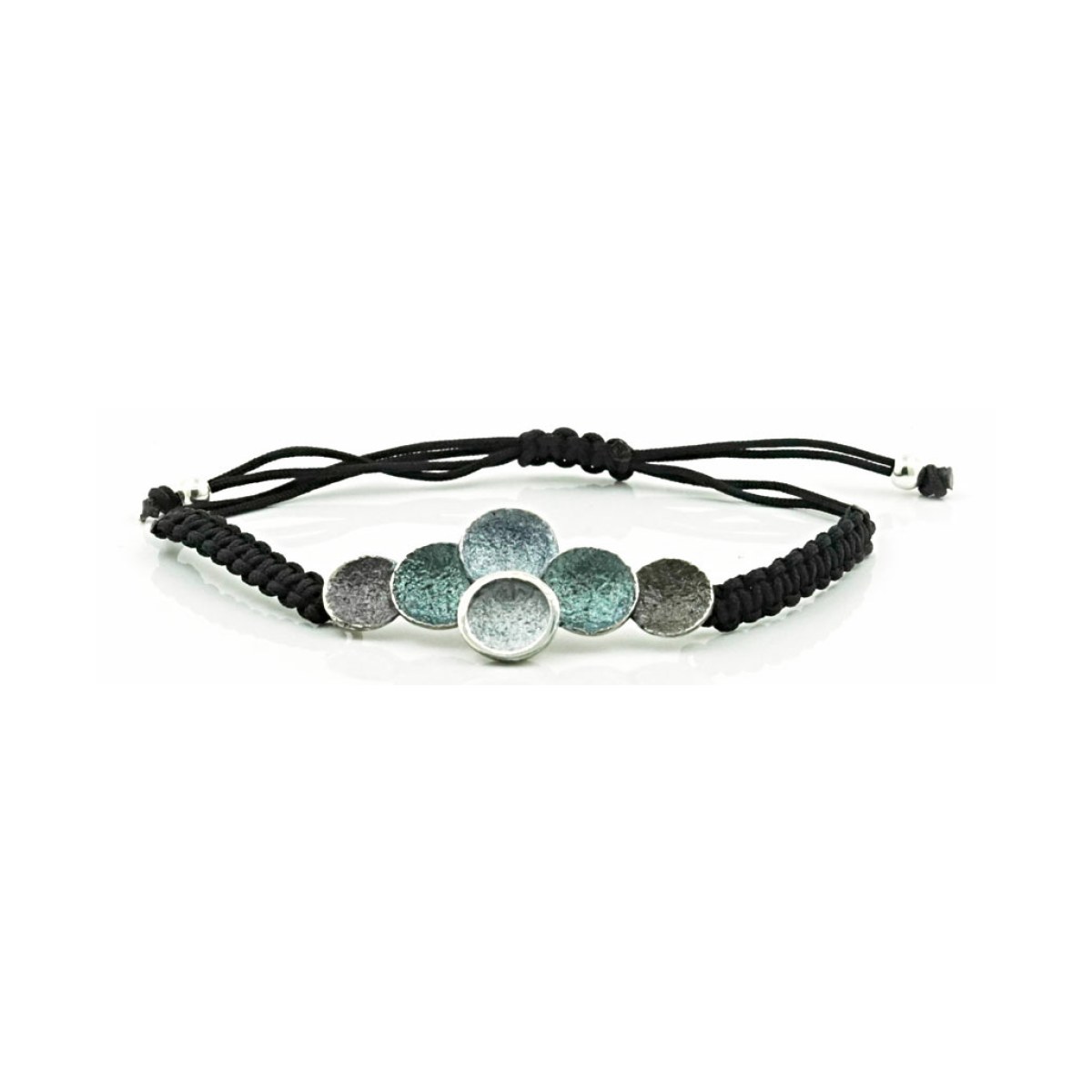 Singular gray macramé bracelet van Arior Barcelona