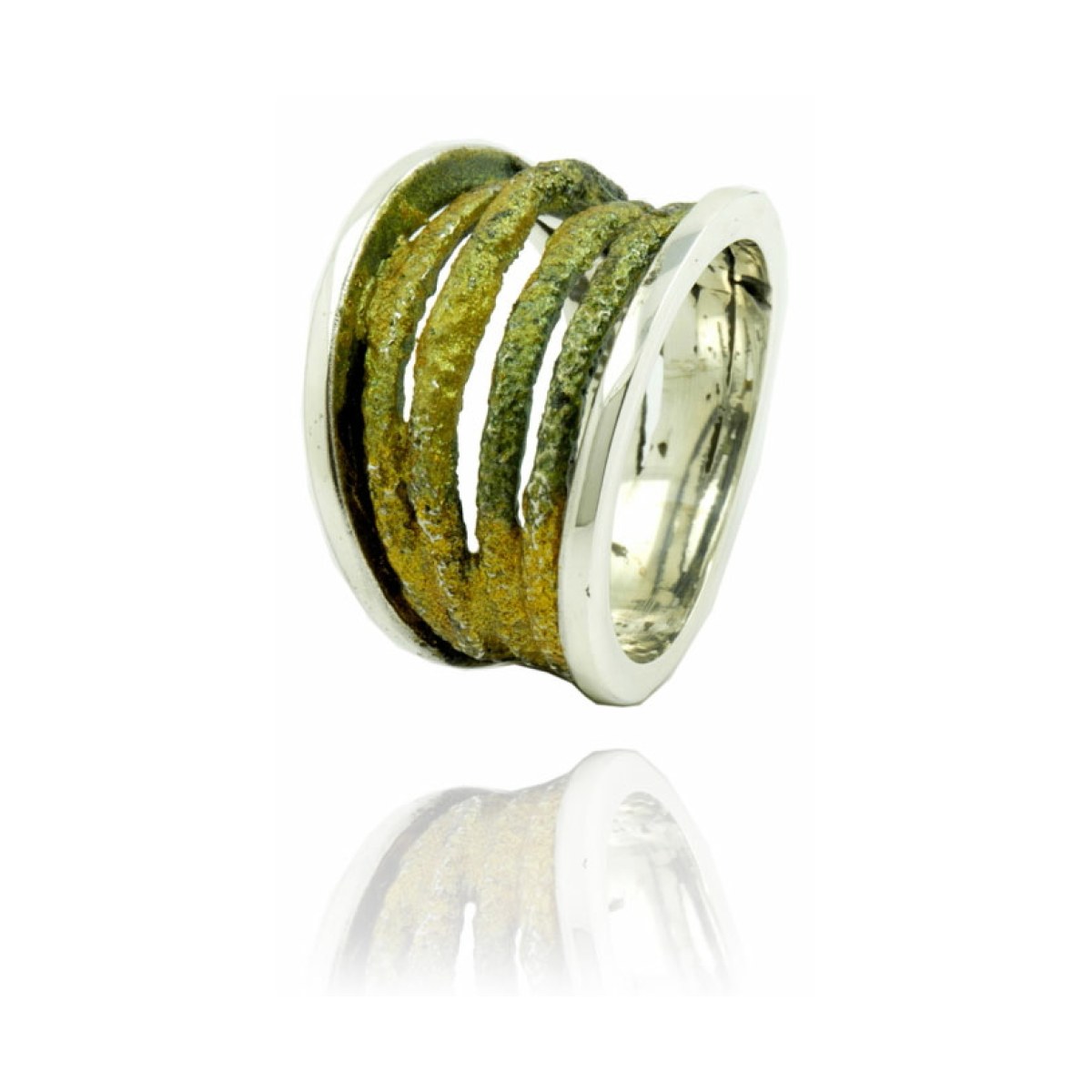 Dynamic Lichen green big ring van Arior Barcelona