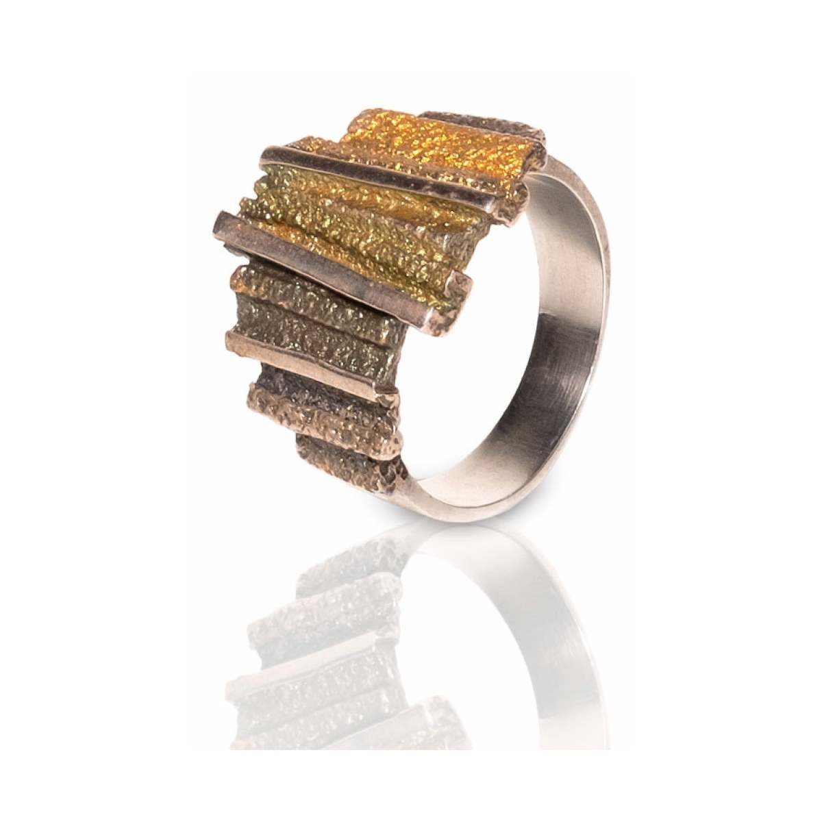Dana green small ring van Arior Barcelona
