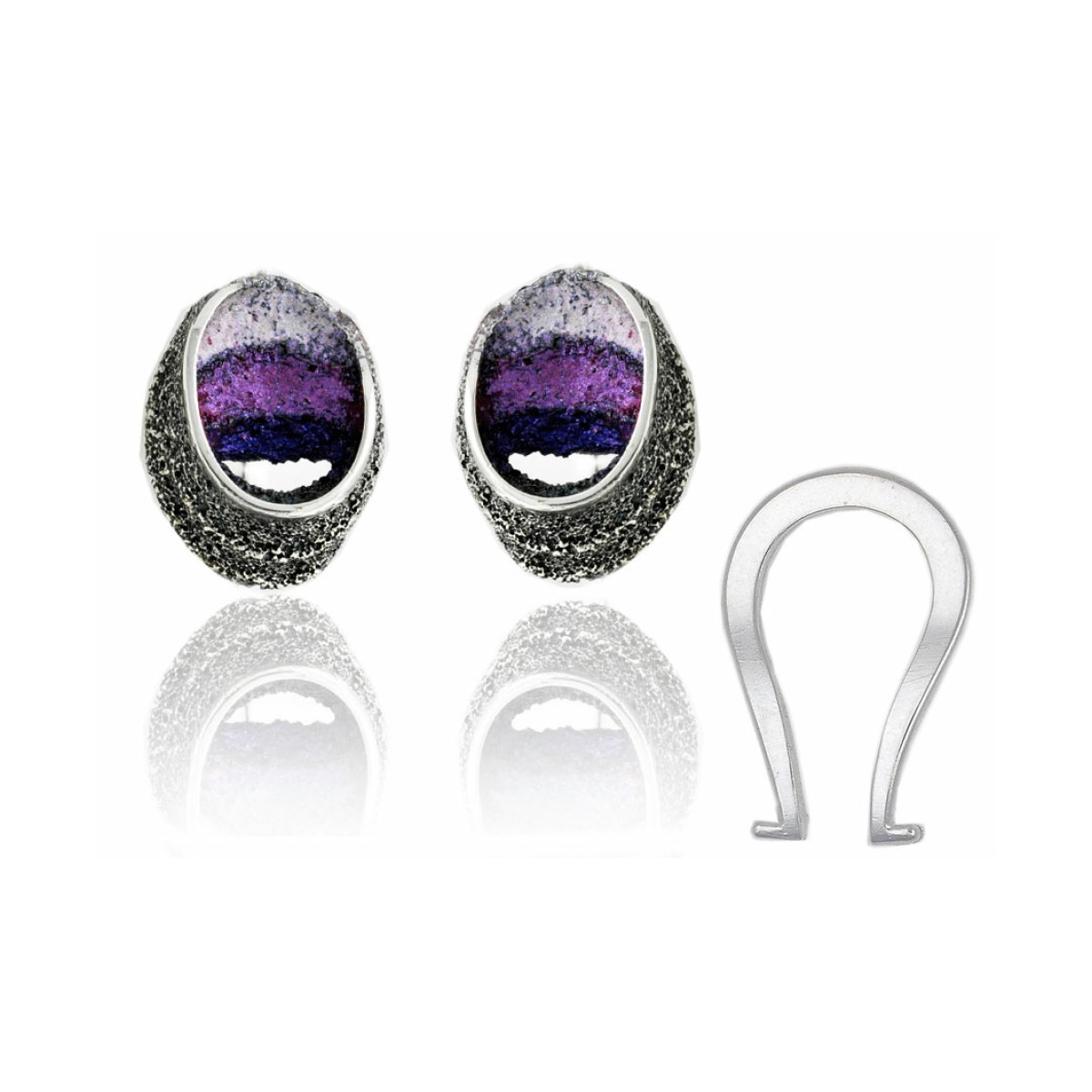Violet Sinera big earrings van Arior Barcelona