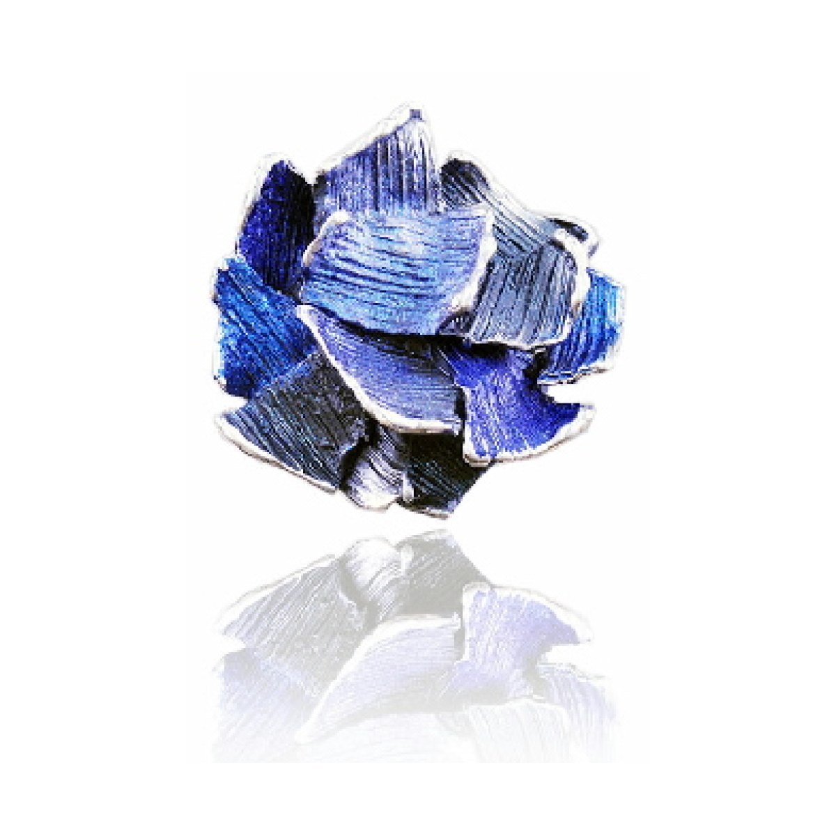 Small electric-blue Summum pendant van Arior Barcelona