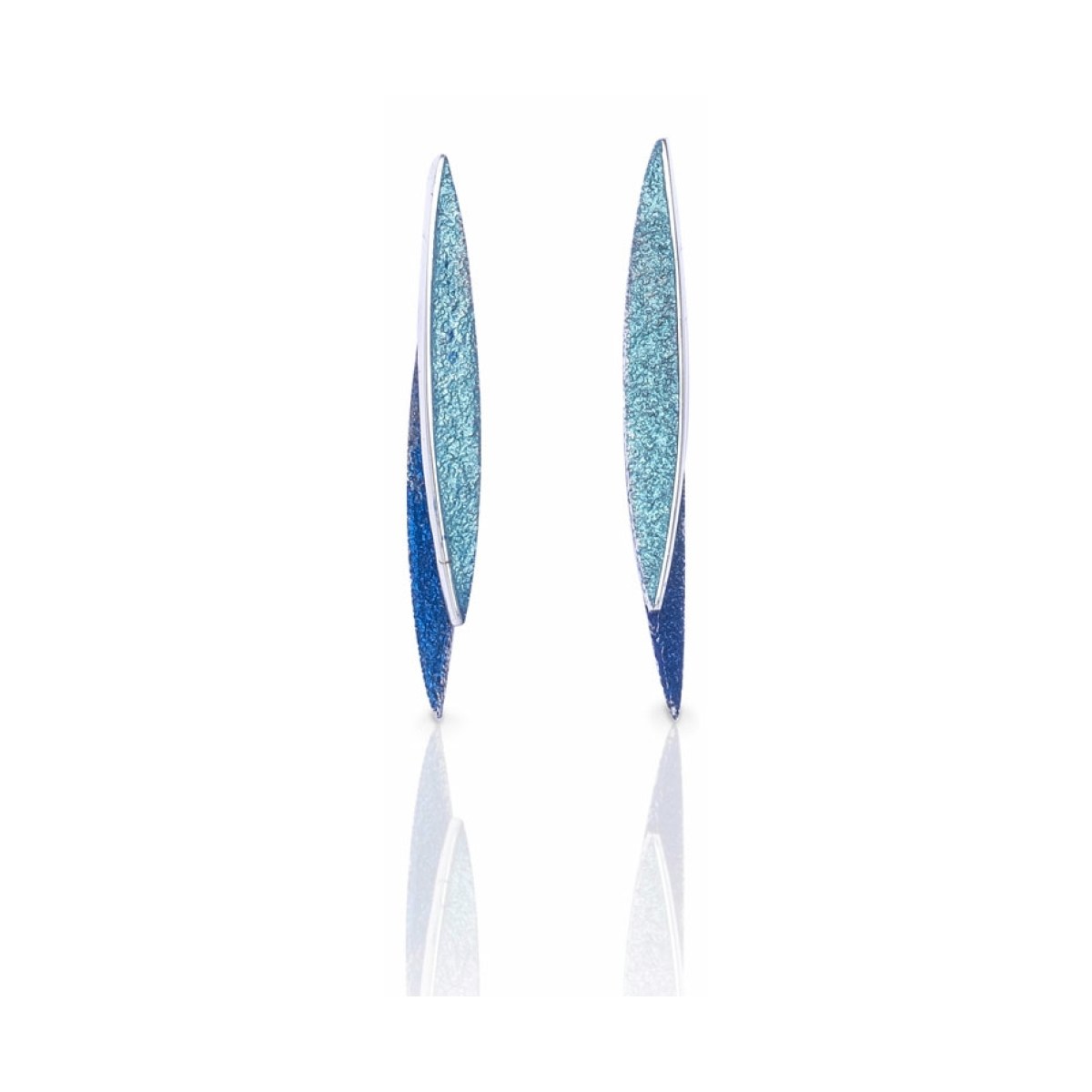 Lara blue medium earring van Arior Barcelona