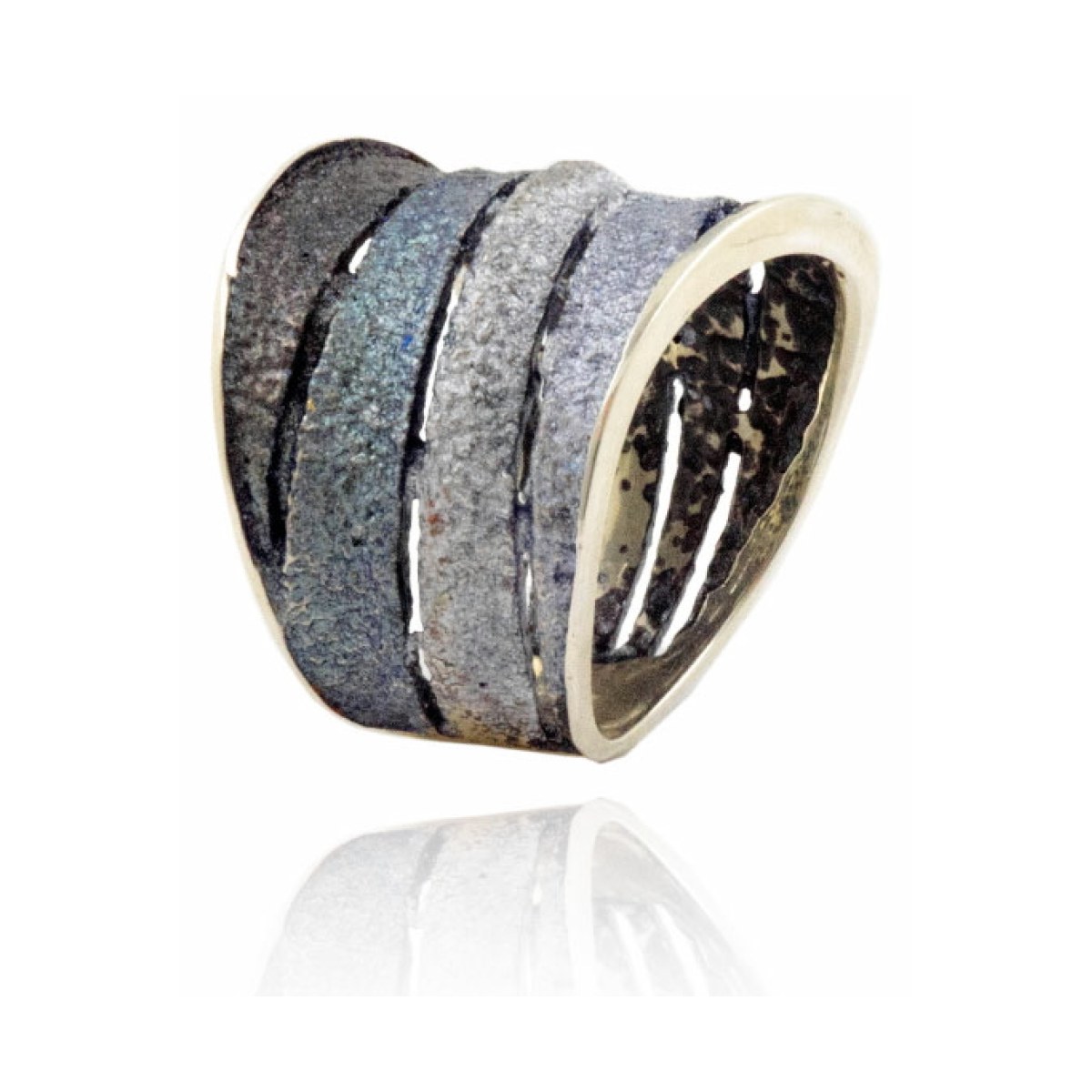 Bori grey big ring van Arior Barcelona