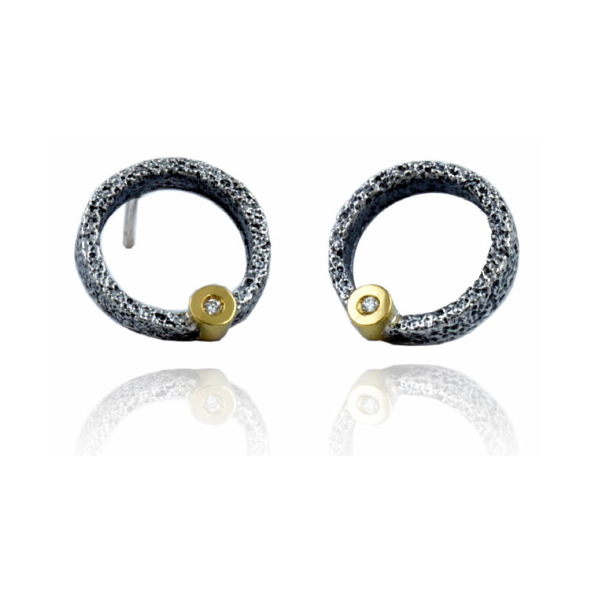 NewKora little earring van Arior Barcelona