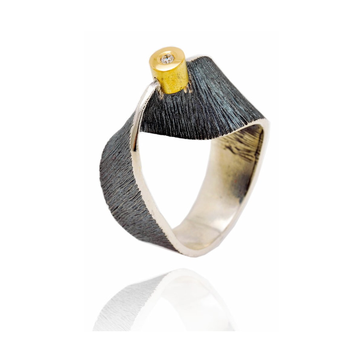 Moebius big ring van Arior Barcelona