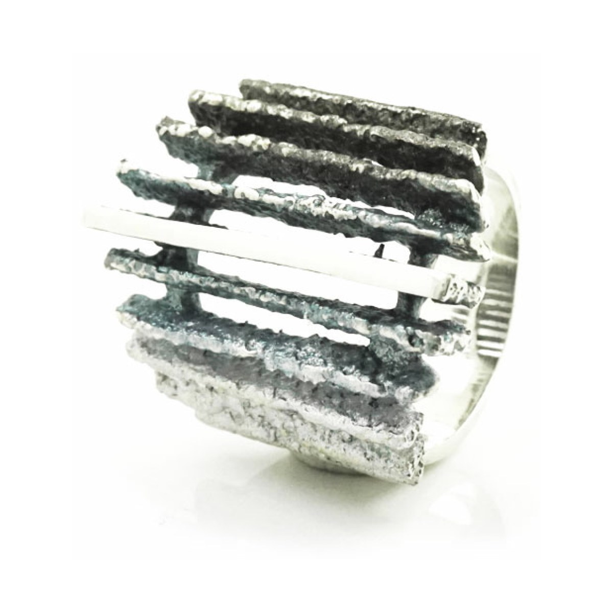 Junc grey big ring van Arior Barcelona
