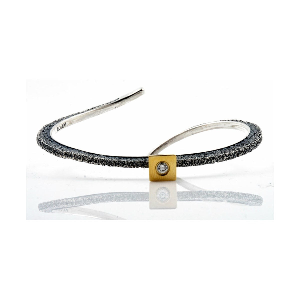 Nil texture bracelet van Arior Barcelona