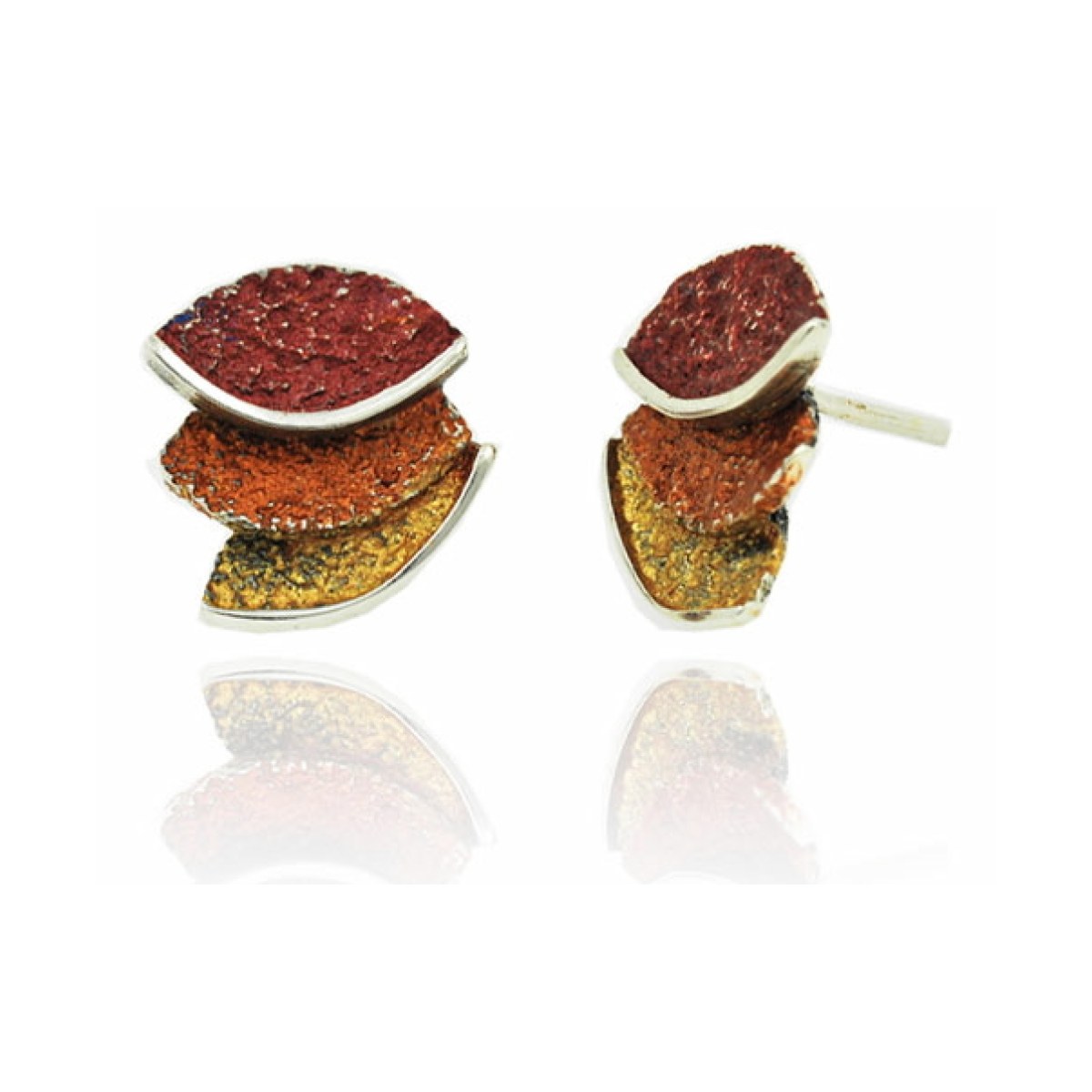 Smile ochre little earring van Arior Barcelona